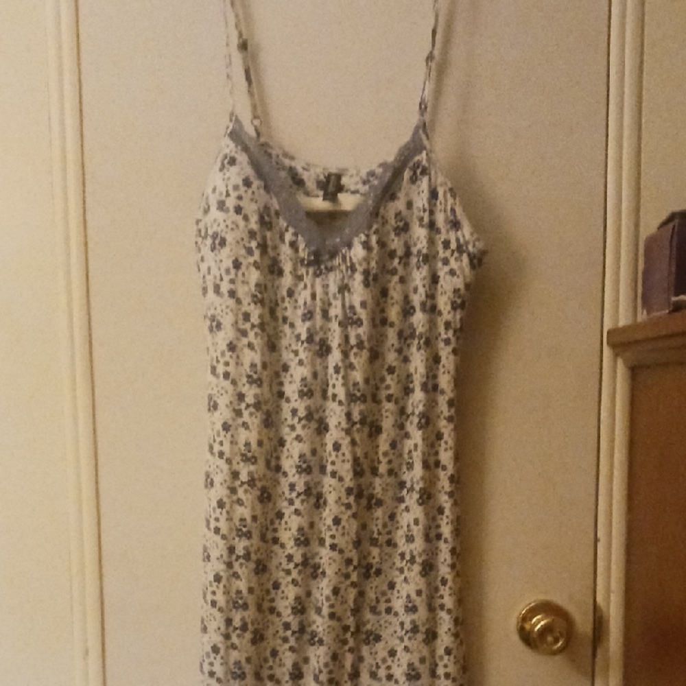 Ambrielle Blue and White Floral Mini Dress